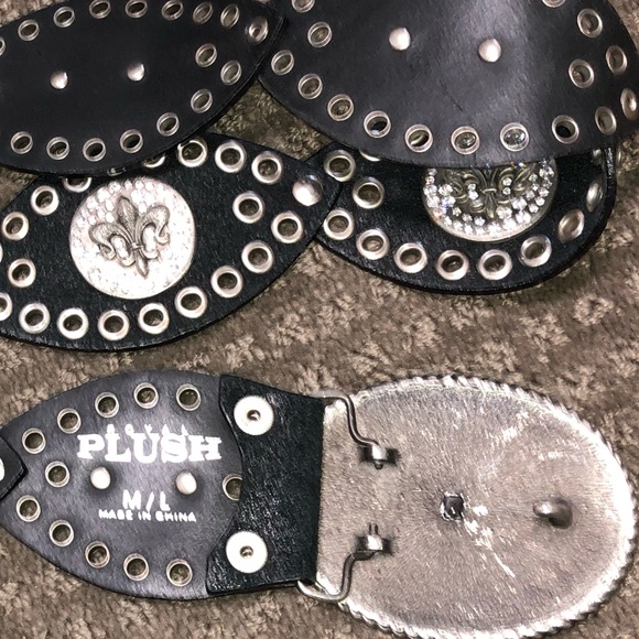 Royal Plush Black Rhinestone Fleur De Lis Belt M/L - Picture 6 of 6